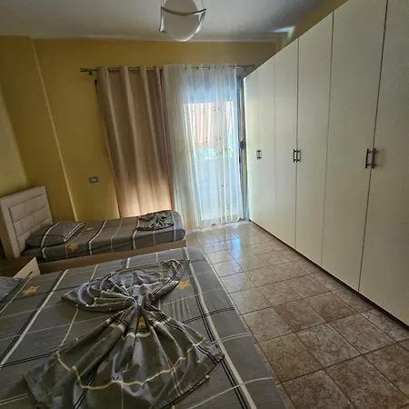 Apartment Ajsa Velipojë