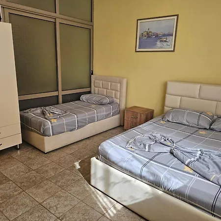 Ajsa Velipojë